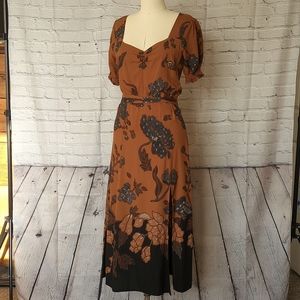 Sweetheart Neckline Dress by Beachgold